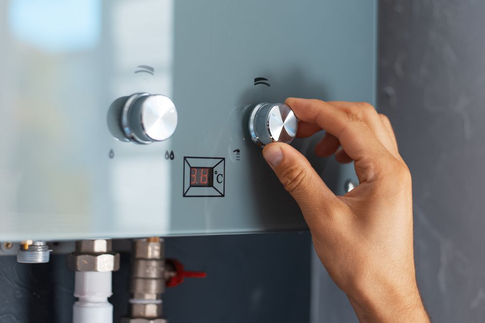 Someone trying to troubleshoot their gas water heater